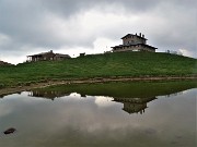 Spettacolo di fiori e marmotte sui sentieri per i Laghetti di Ponteranica – 18magg22  - FOTOGALLERY